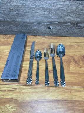 Mikasa Gerald Patrick PERICLES II 18-8 Stainless 5 Pc Place Setting Japan Box